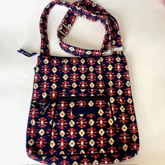 Vera Bradley Hipster Crossbody Bag in "Sun Valley -Opposite" Pattern - Picture 1 of 7